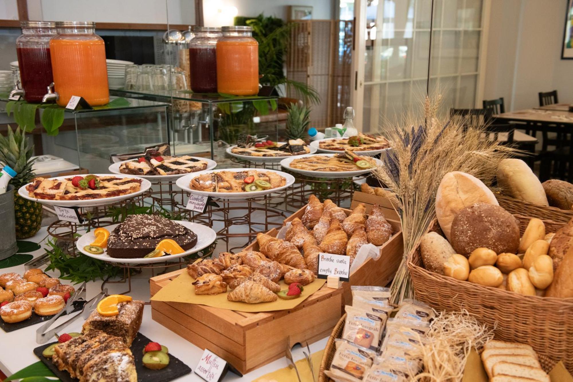 Hotel Mirabella Riccione Esterno foto