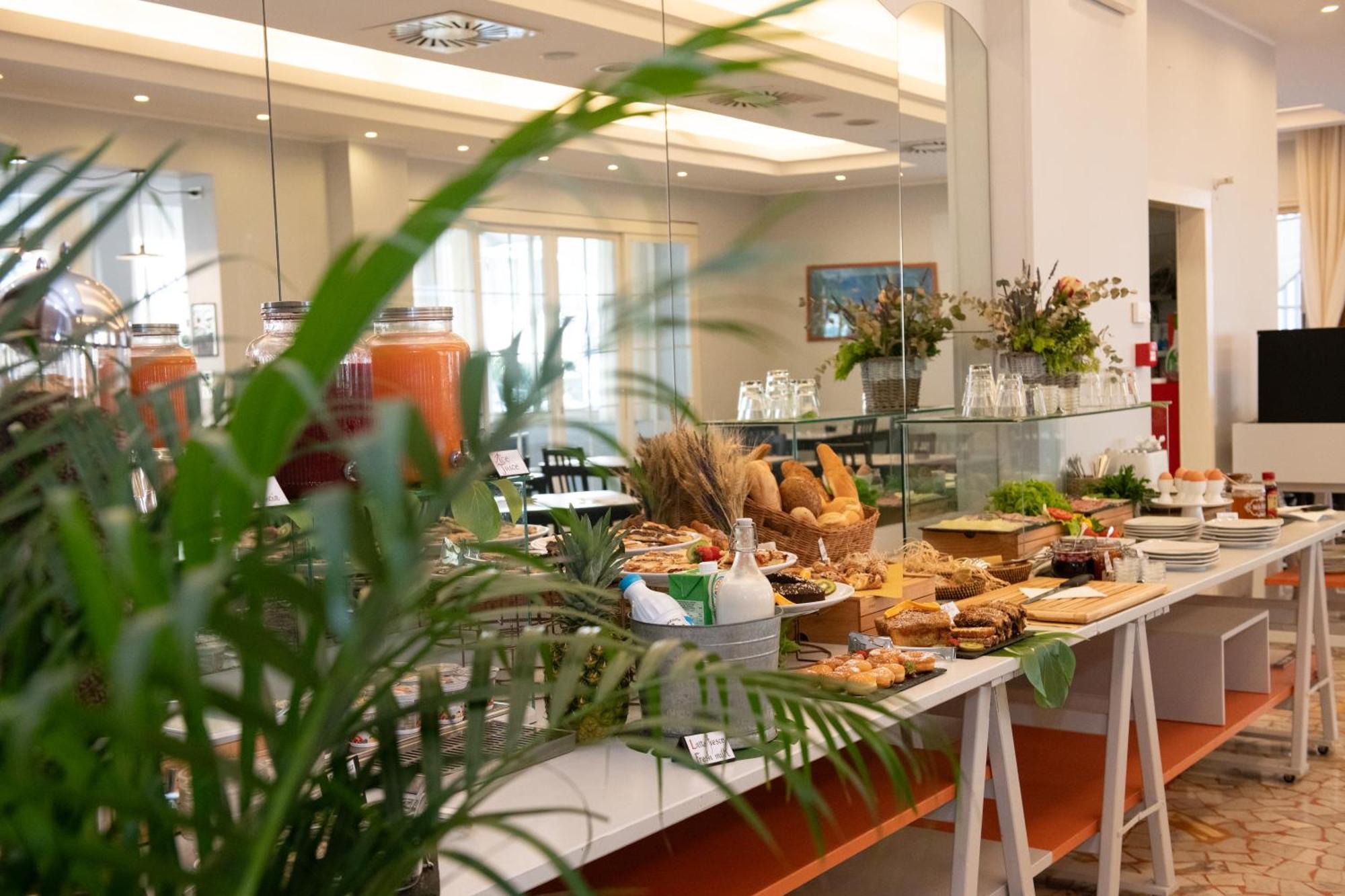 Hotel Mirabella Riccione Esterno foto
