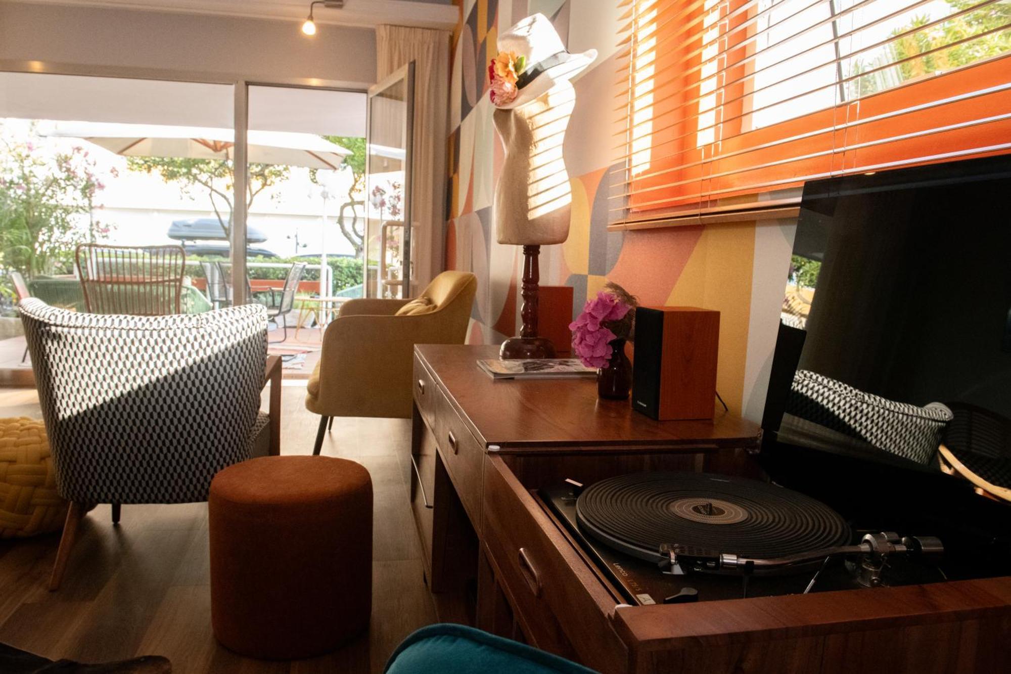 Hotel Mirabella Riccione Esterno foto