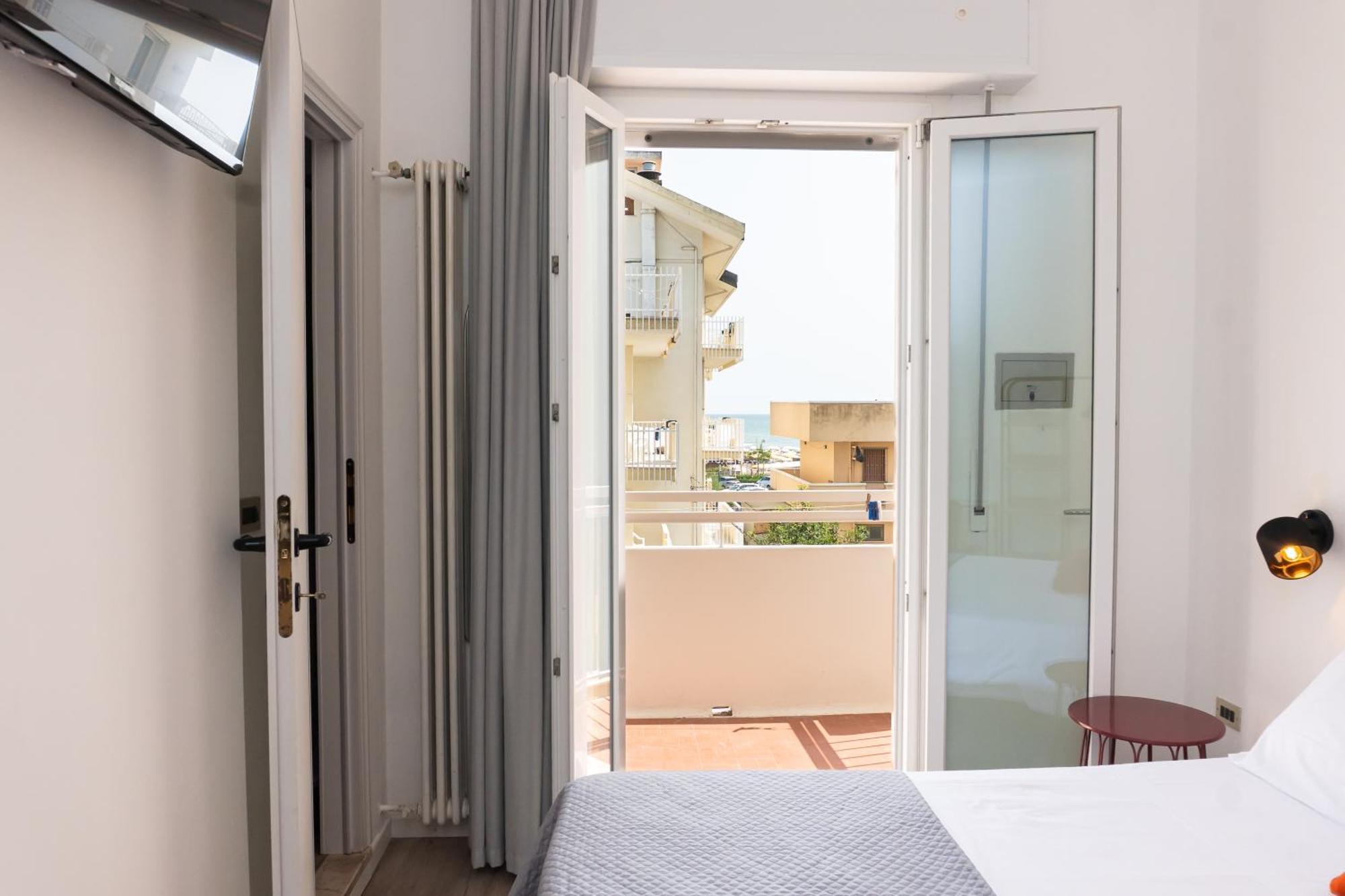 Hotel Mirabella Riccione Esterno foto